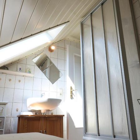Schoene Dachgeschosswohnung In Villa Mit Zentrumsnaher Lage Schleiz Exterior foto